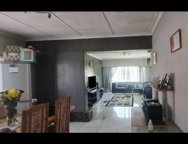 3 BEDROOM HOUSE FOR SALE IN KLIPPOORTJE